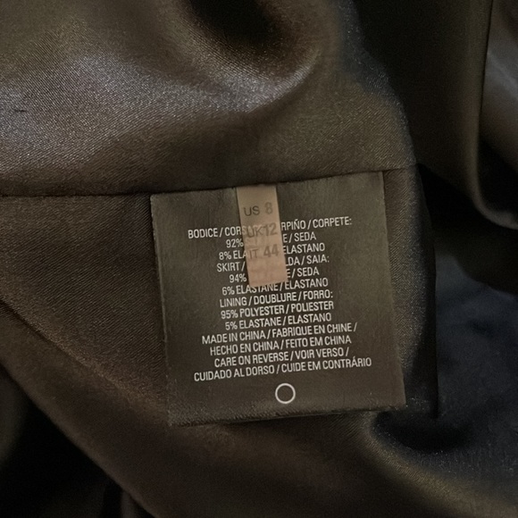 ❤️ Elie Tahari Black Satin Gathered Front Sheath Dress - Picture 5 of 7